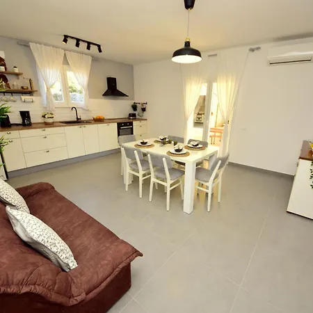 Diana By Interhome * Rogoznica (Sibenik-Knin)